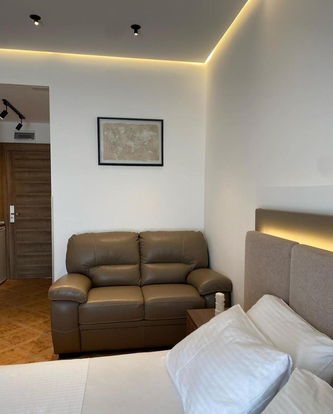 Hotel Comfort & Villas Donji Stoj Ngoại thất bức ảnh