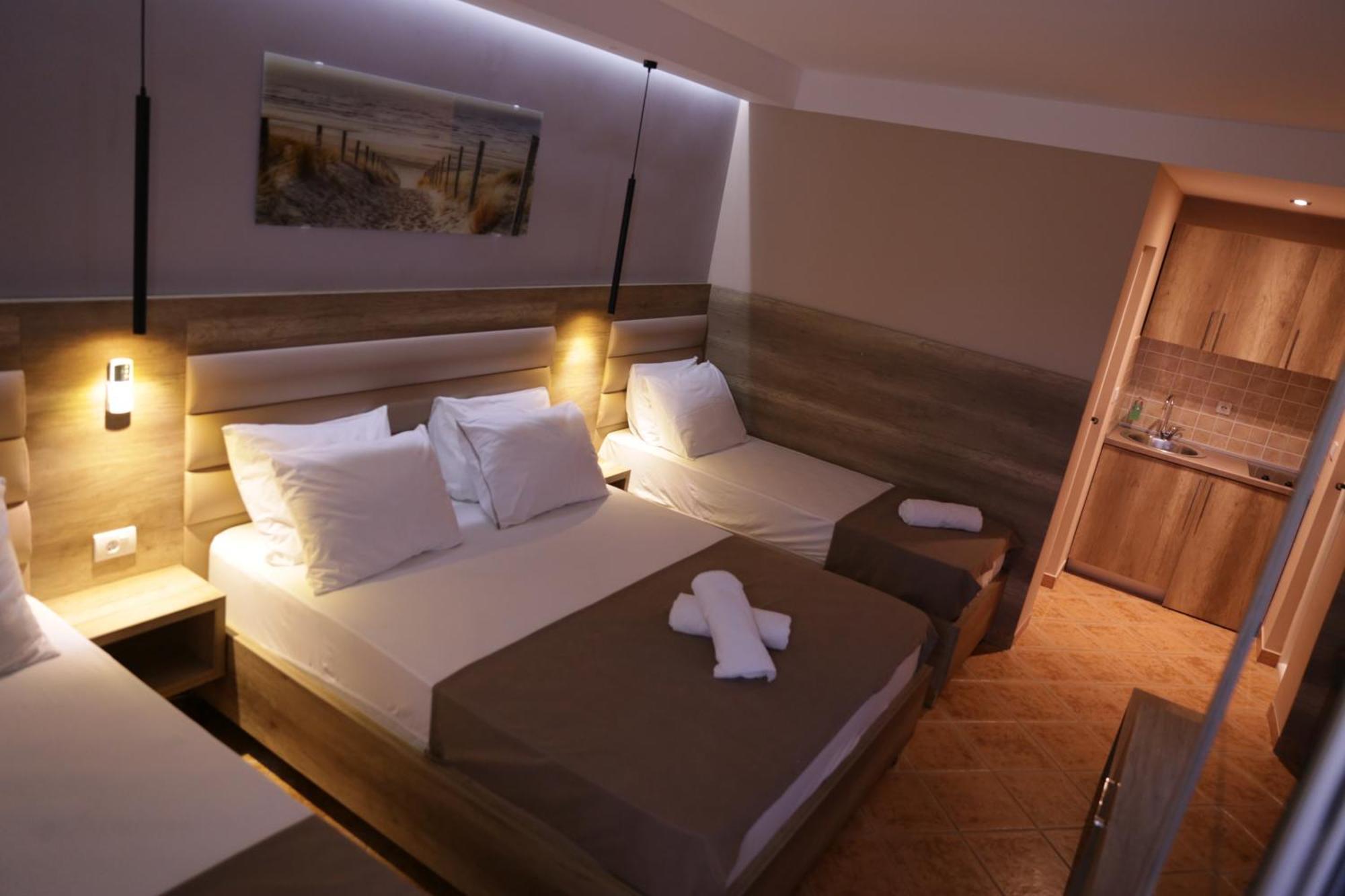 Hotel Comfort & Villas Donji Stoj Ngoại thất bức ảnh