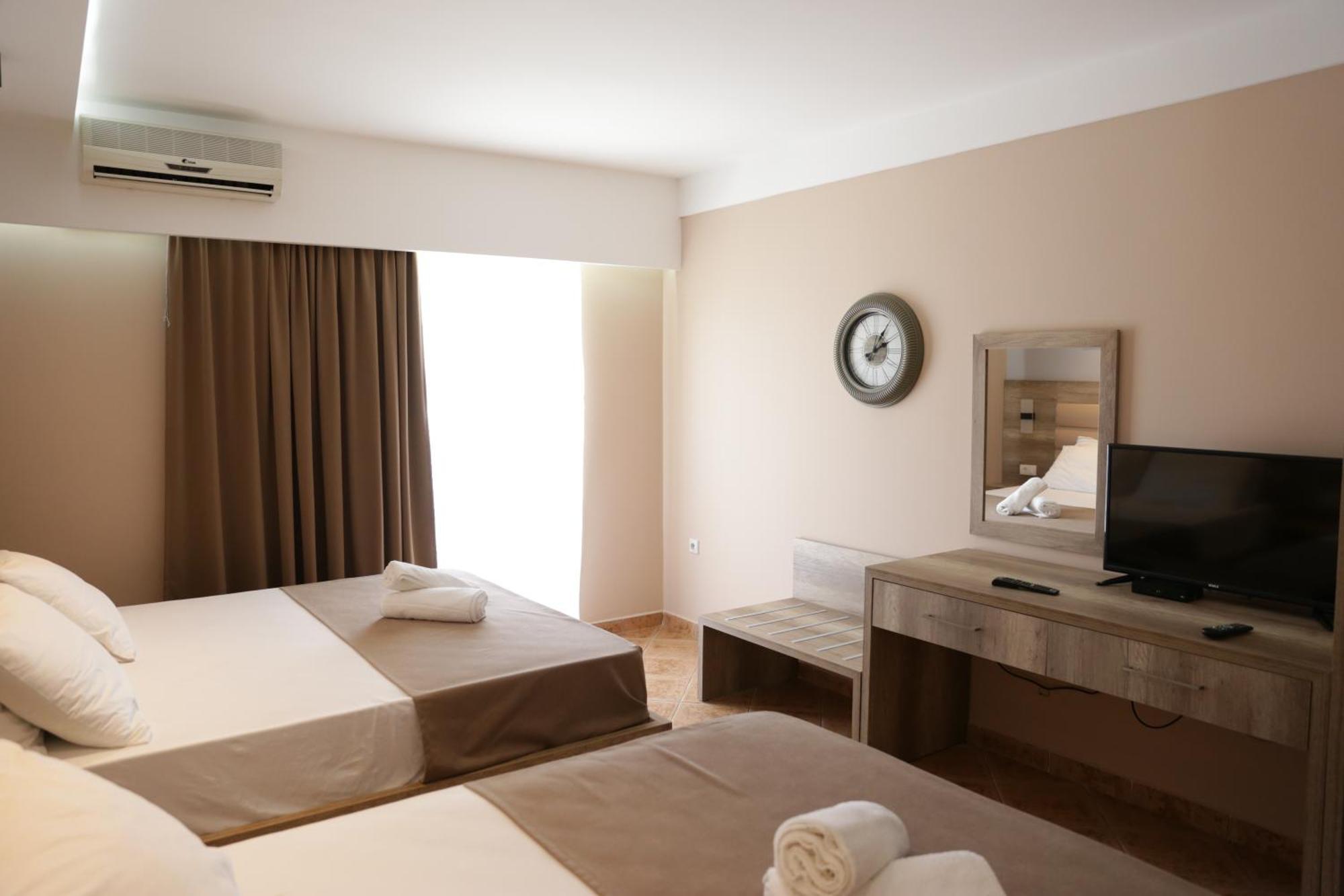 Hotel Comfort & Villas Donji Stoj Ngoại thất bức ảnh