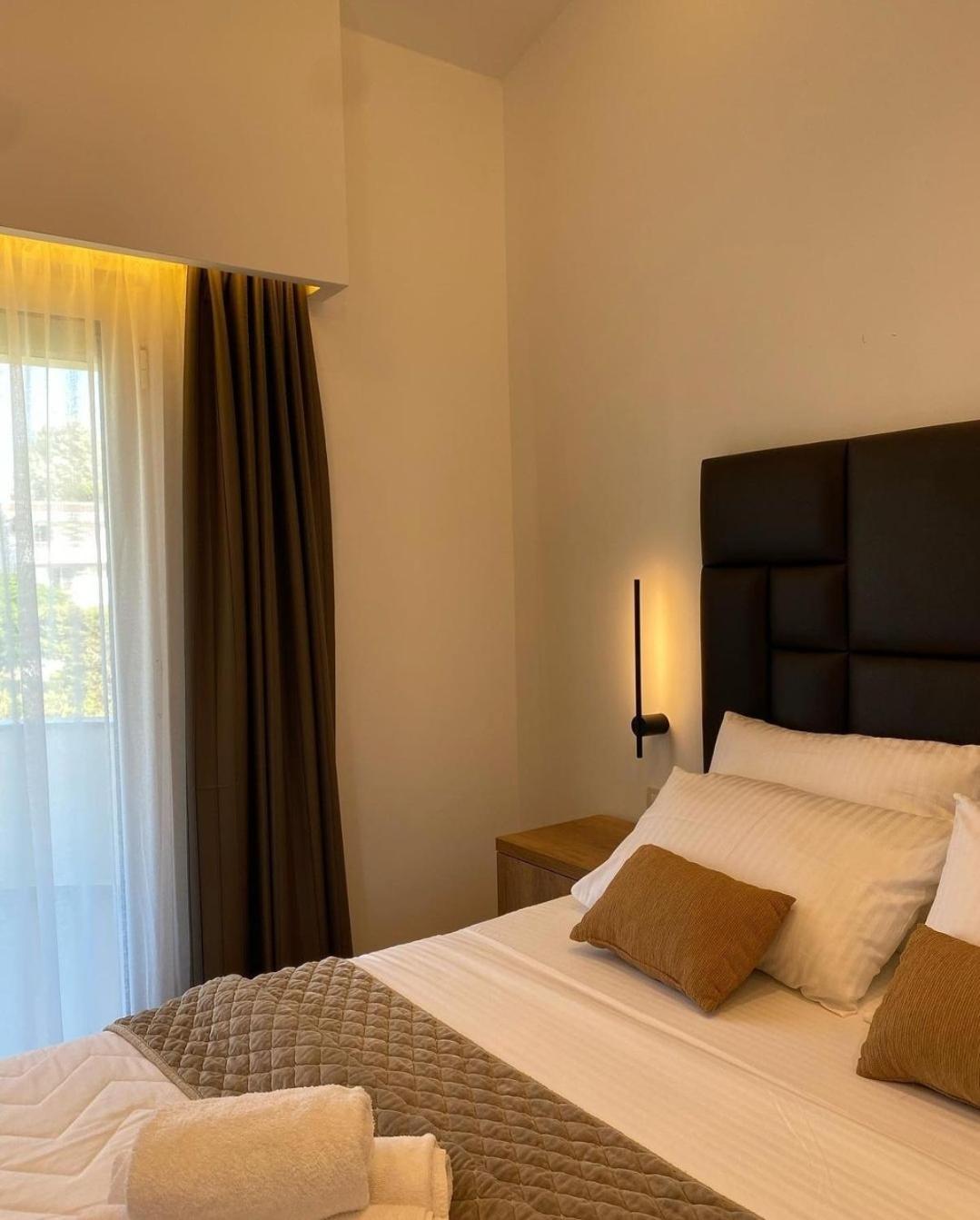 Hotel Comfort & Villas Donji Stoj Ngoại thất bức ảnh